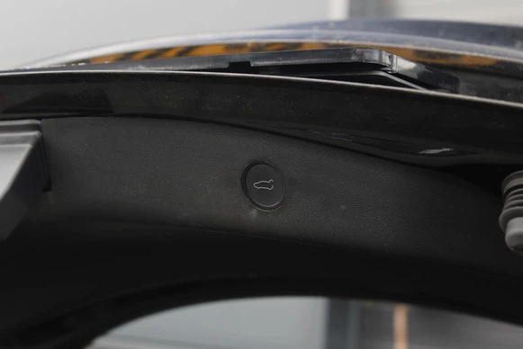 Tesla Model 3 - Afbeelding 24 van 25