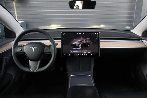 Tesla Model 3 - Afbeelding 25 van 25