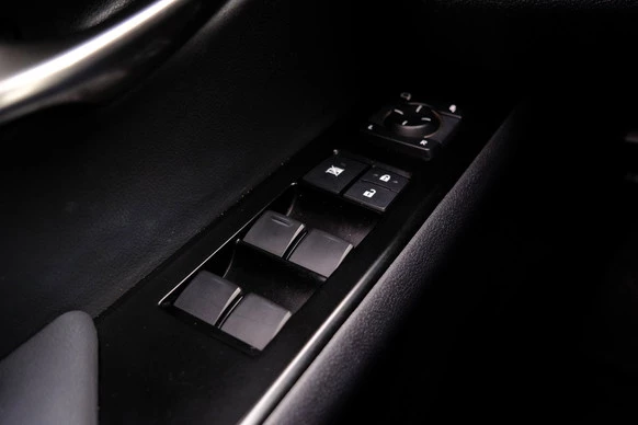 Lexus UX - Afbeelding 21 van 30