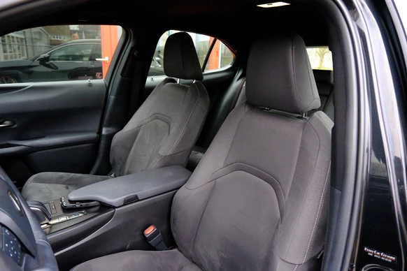 Lexus UX - Afbeelding 25 van 30
