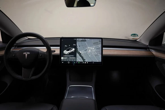 Tesla Model 3 - Afbeelding 4 van 30