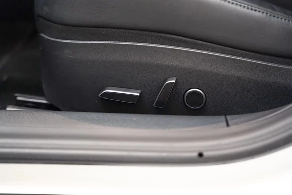 Tesla Model 3 - Afbeelding 11 van 30