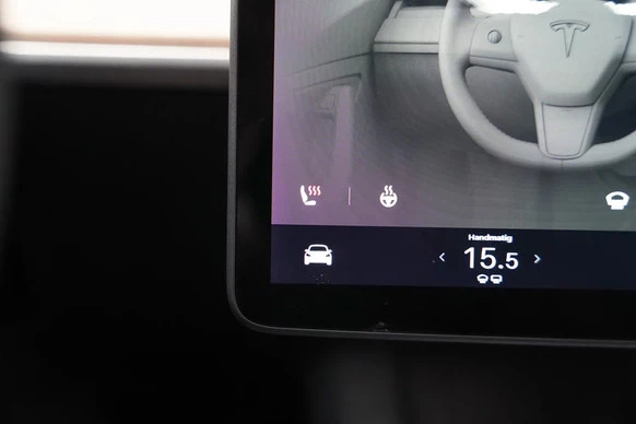 Tesla Model 3 - Afbeelding 13 van 30
