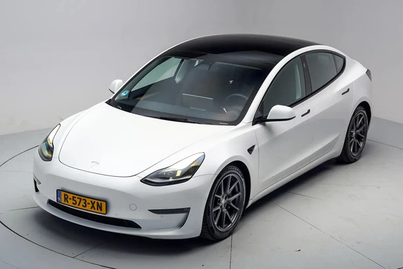 Tesla Model 3 - Afbeelding 15 van 30