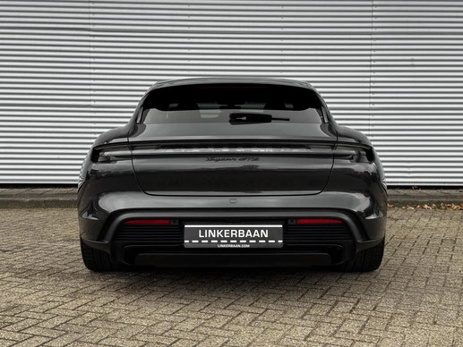 Porsche Taycan - Afbeelding 17 van 30