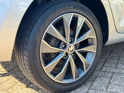 Škoda Rapid - Afbeelding 11 van 30