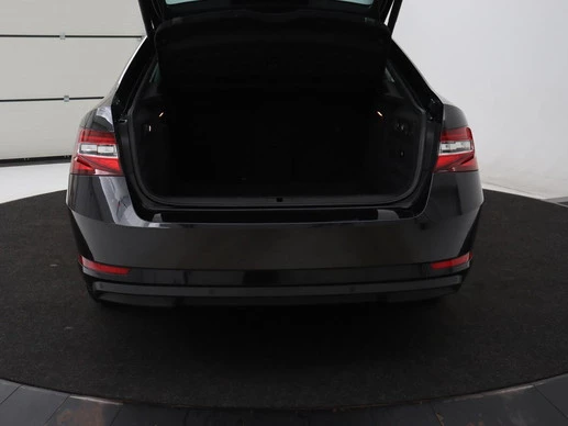 Škoda Superb - Afbeelding 11 van 30