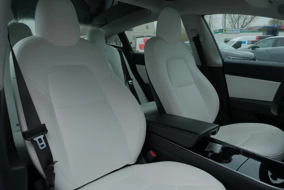 Tesla Model 3 - Afbeelding 7 van 19