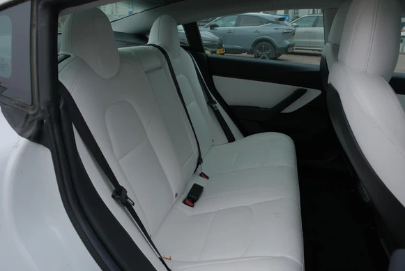 Tesla Model 3 - Afbeelding 9 van 19