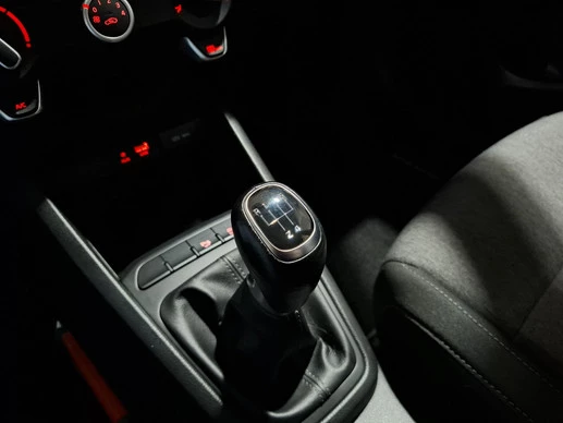 Kia Stonic - Afbeelding 23 van 24