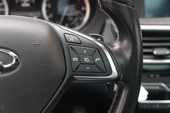 Infiniti Q30 - Afbeelding 10 van 30