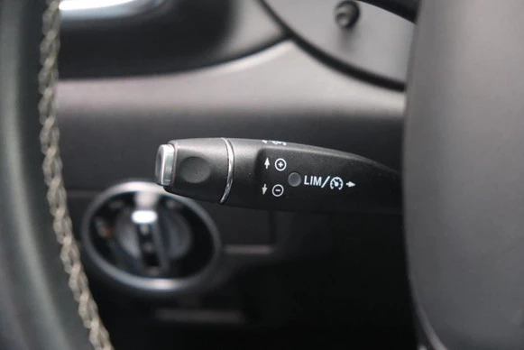 Infiniti Q30 - Afbeelding 12 van 30