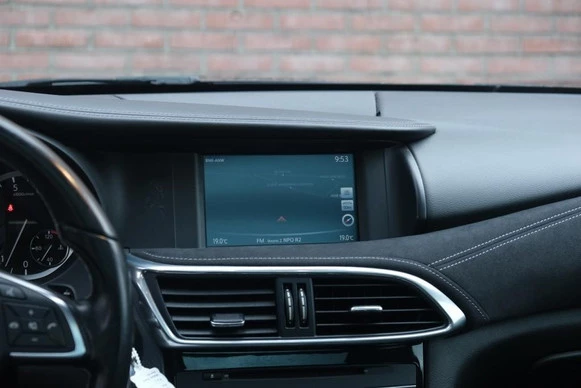 Infiniti Q30 - Afbeelding 17 van 30