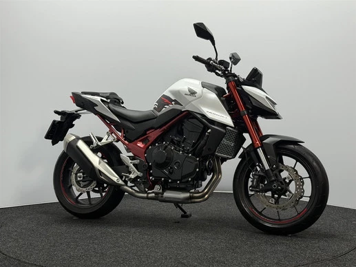 Honda CB 750 - Afbeelding 2 van 16