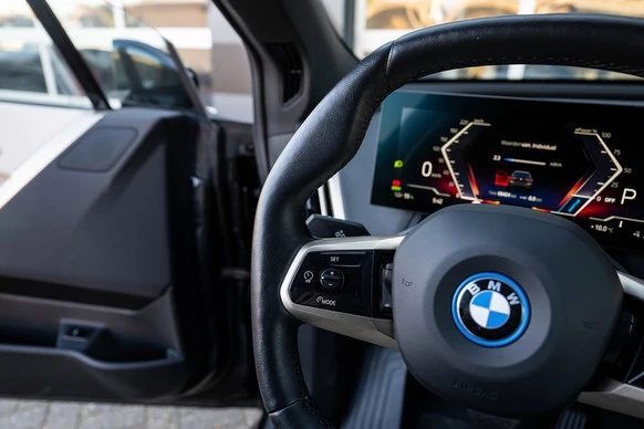 BMW iX - Afbeelding 18 van 30