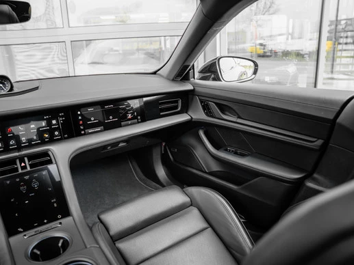 Porsche Taycan - Afbeelding 15 van 30