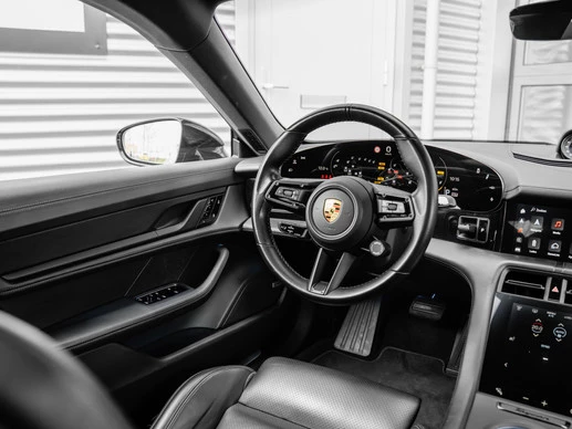 Porsche Taycan - Afbeelding 16 van 30