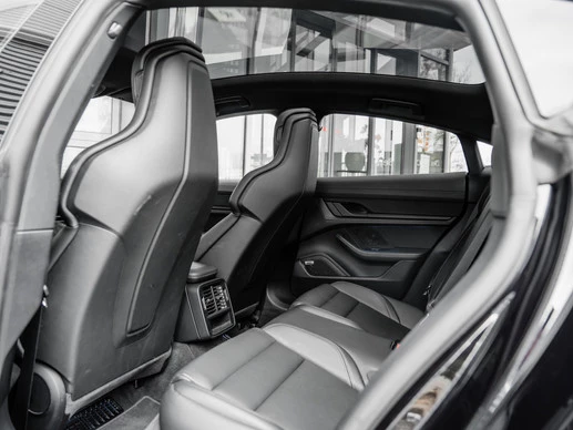 Porsche Taycan - Afbeelding 19 van 30