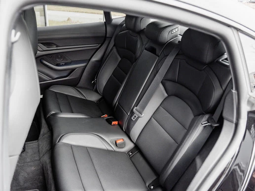 Porsche Taycan - Afbeelding 22 van 30