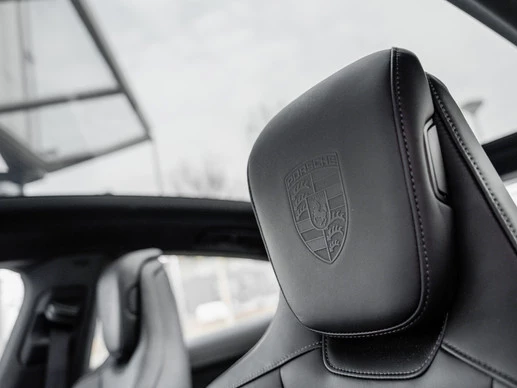 Porsche Taycan - Afbeelding 23 van 30