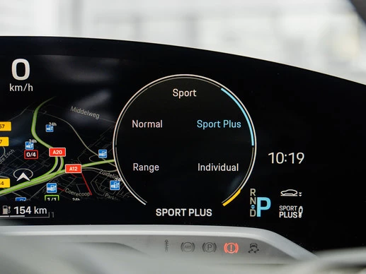 Porsche Taycan - Afbeelding 29 van 30