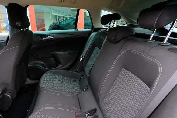 Opel Astra - Afbeelding 25 van 30
