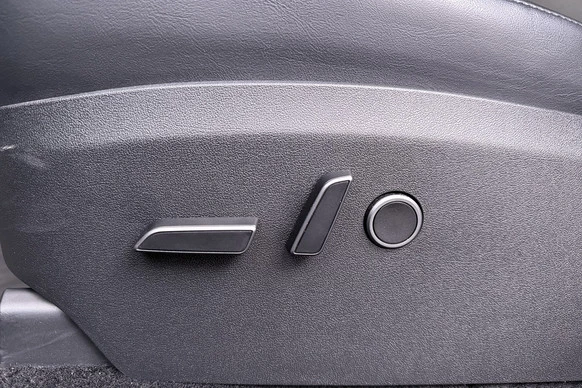 Tesla Model Y - Afbeelding 17 van 26