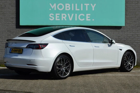 Tesla Model 3 - Afbeelding 3 van 30