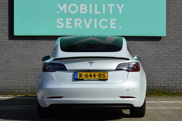 Tesla Model 3 - Afbeelding 5 van 30