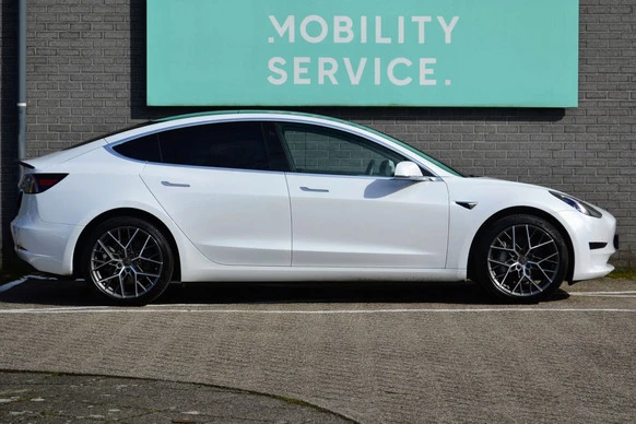 Tesla Model 3 - Afbeelding 6 van 30