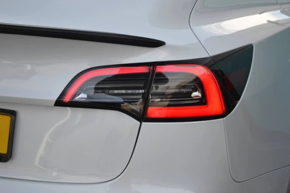 Tesla Model 3 - Afbeelding 12 van 30