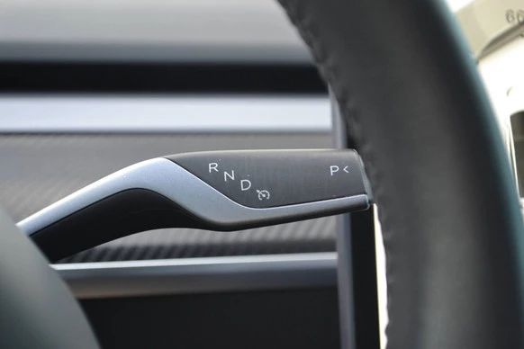 Tesla Model 3 - Afbeelding 26 van 30