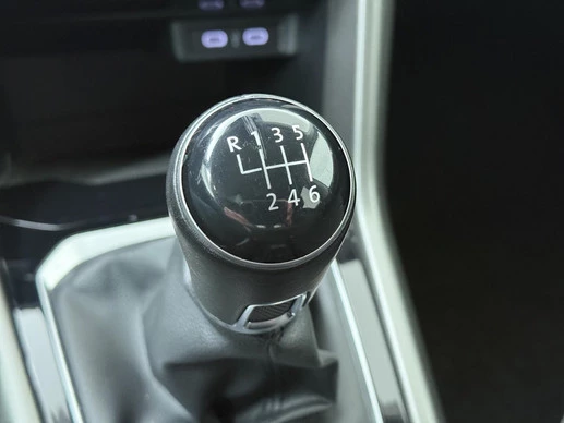 Volkswagen T-Roc - Afbeelding 21 van 30