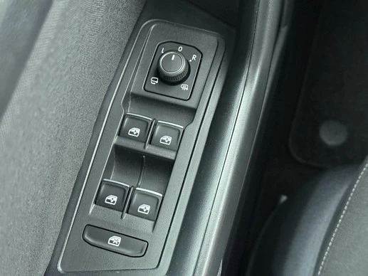 Volkswagen T-Roc - Afbeelding 25 van 30