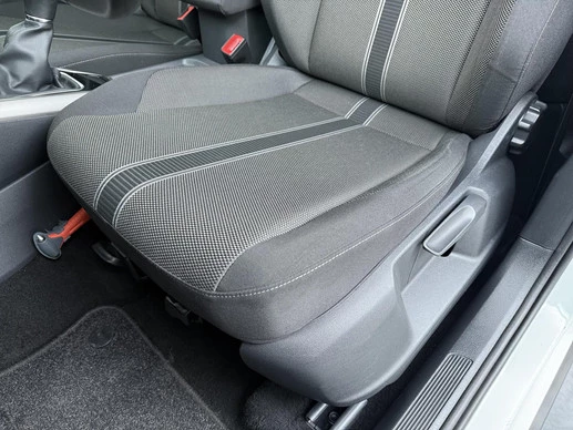 Volkswagen T-Roc - Afbeelding 27 van 30