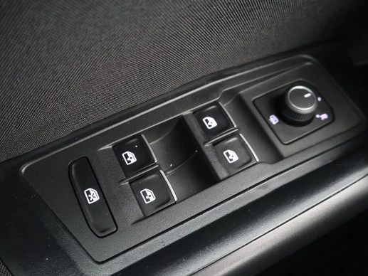 Volkswagen T-Roc - Afbeelding 23 van 30