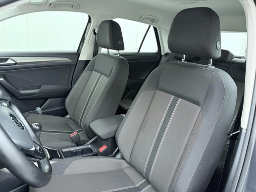 Volkswagen T-Roc - Afbeelding 25 van 30