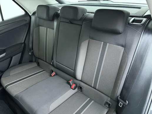 Volkswagen T-Roc - Afbeelding 26 van 30