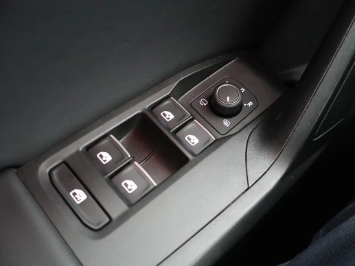 SEAT Leon - Afbeelding 27 van 30