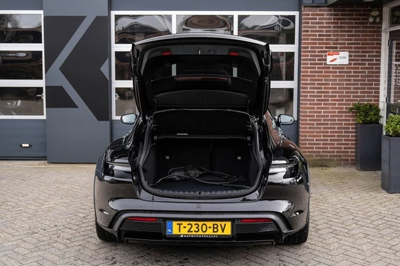 Porsche Taycan - Afbeelding 3 van 30