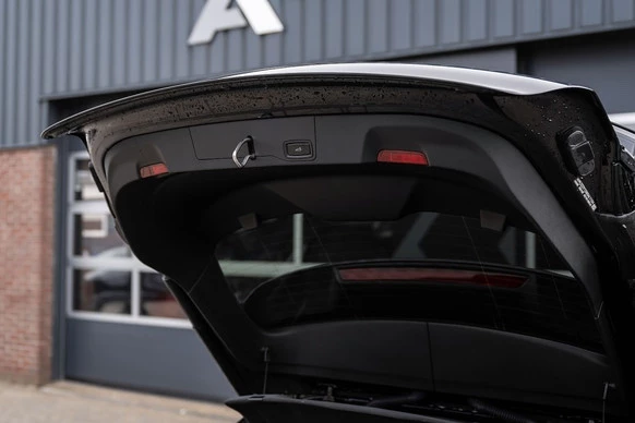 Porsche Taycan - Afbeelding 4 van 30