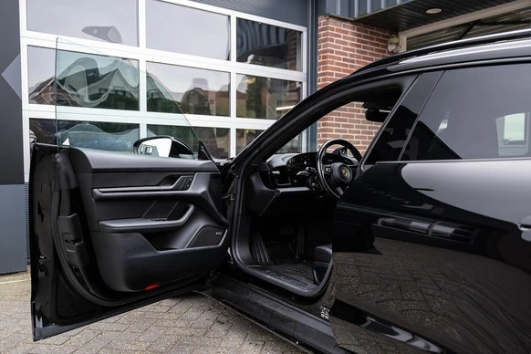 Porsche Taycan - Afbeelding 8 van 30