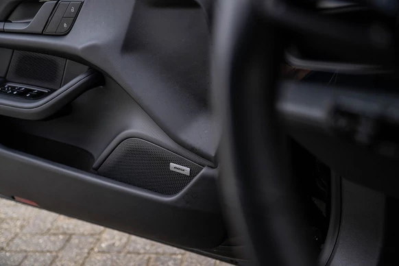 Porsche Taycan - Afbeelding 14 van 30