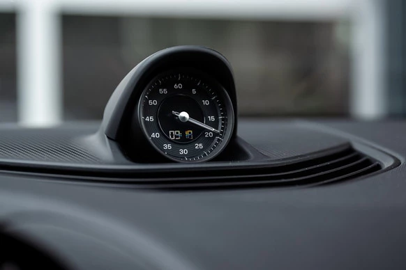 Porsche Taycan - Afbeelding 16 van 30