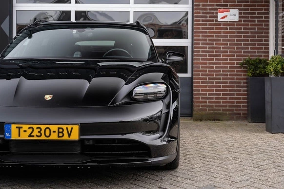 Porsche Taycan - Afbeelding 23 van 30