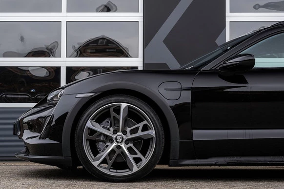 Porsche Taycan - Afbeelding 28 van 30