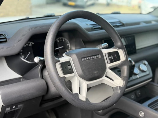 Land Rover Defender - Afbeelding 12 van 30