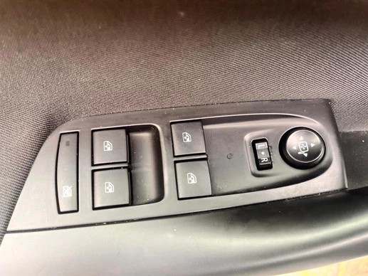 Opel Astra - Afbeelding 9 van 30