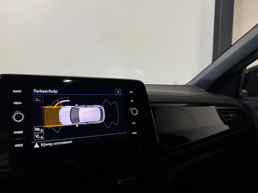 Volkswagen T-Roc - Afbeelding 23 van 30