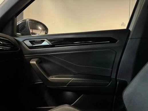 Volkswagen T-Roc - Afbeelding 27 van 30